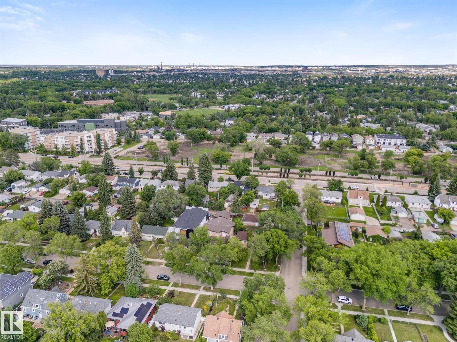 9315 86 ST NW - 38