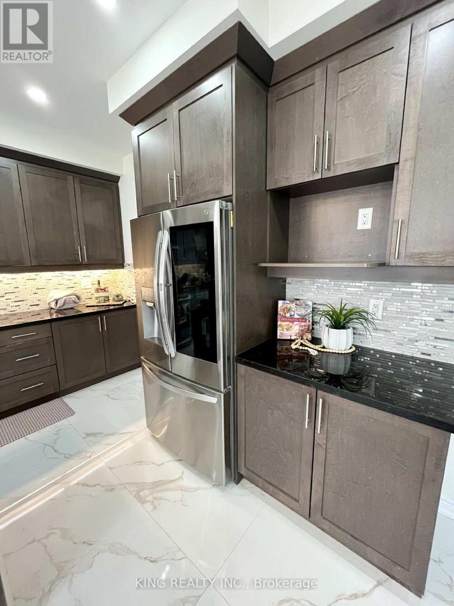 63 COBRIZA CRESCENT - 9