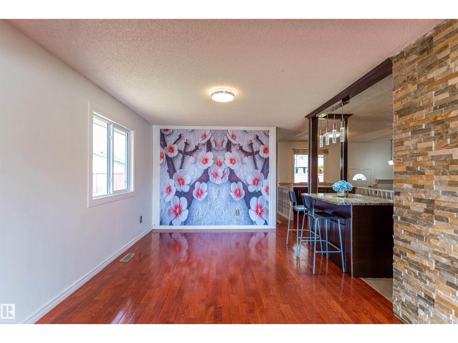 16524 116 ST NW — photo 8