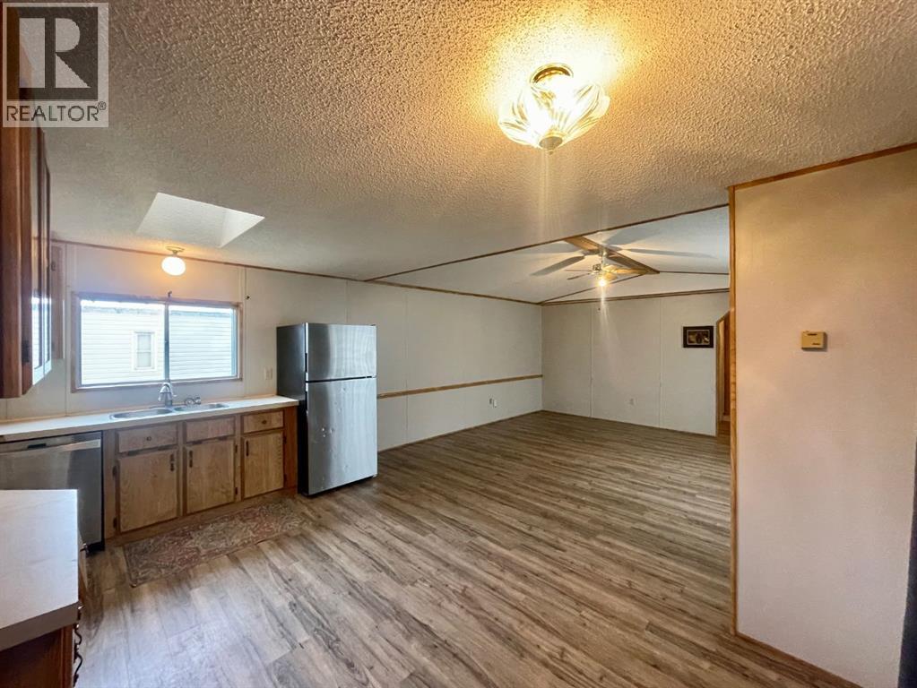 46 422 55 Street — photo 10