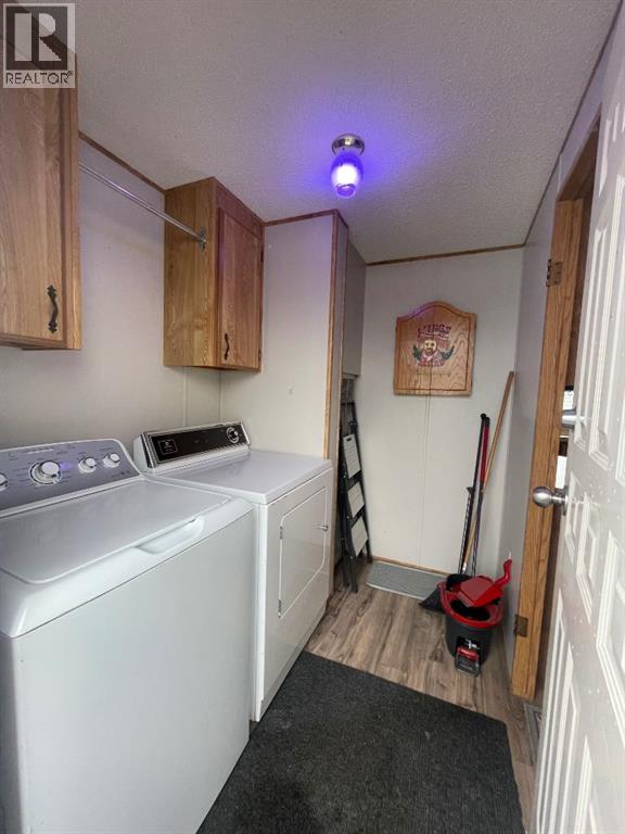 46 422 55 Street - photo 2