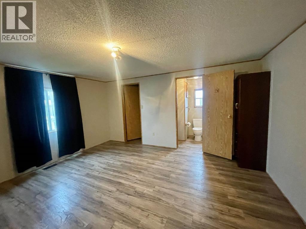 46 422 55 Street - photo 5