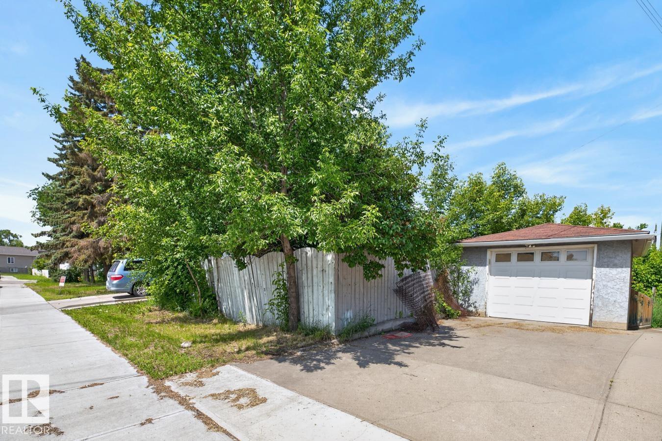 11408 127 AV NW - 6