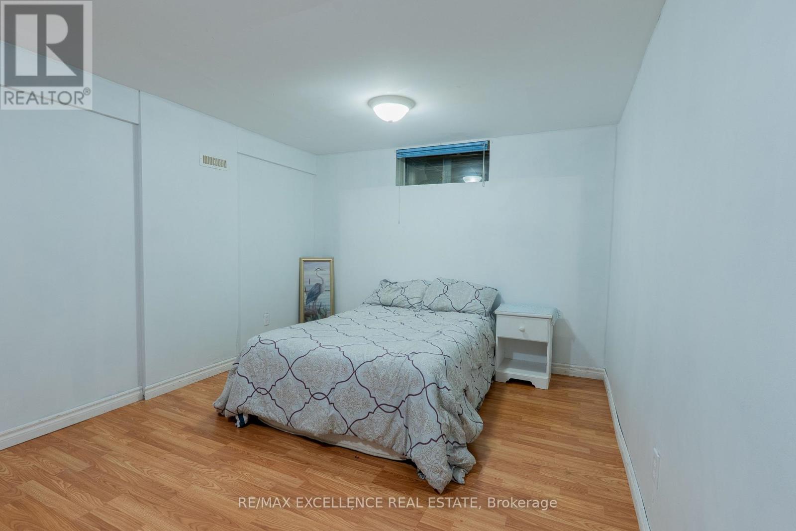 27 WADSWORTH DRIVE - 33