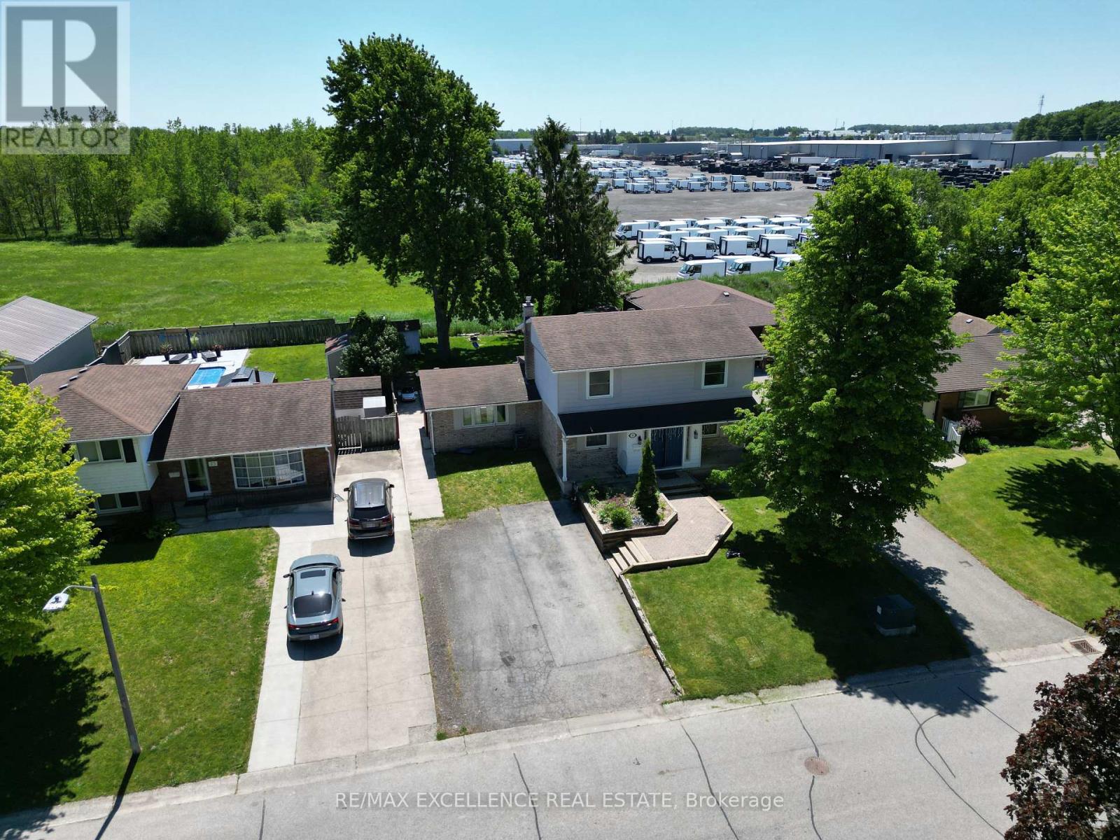 27 WADSWORTH DRIVE - 40
