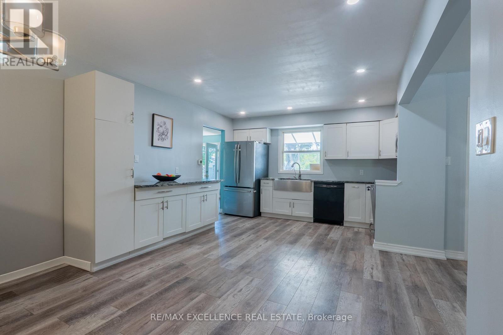 27 WADSWORTH DRIVE - 6