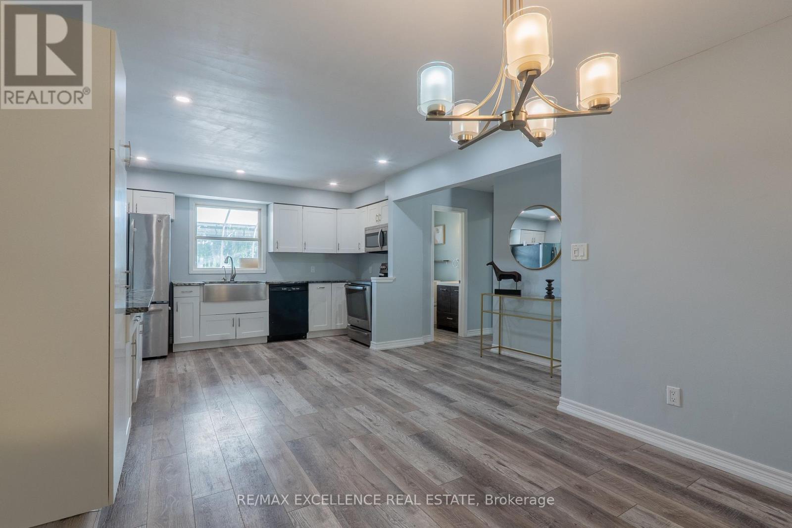 27 WADSWORTH DRIVE - 7