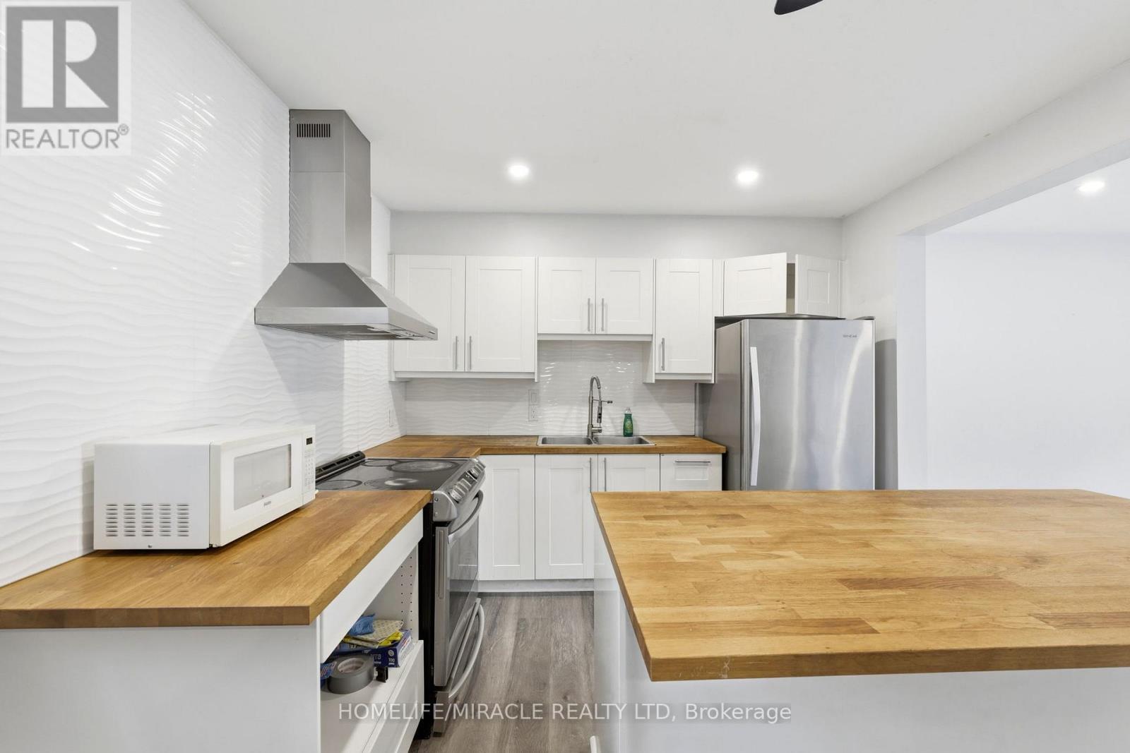 860 TRAFALGAR STREET - 12