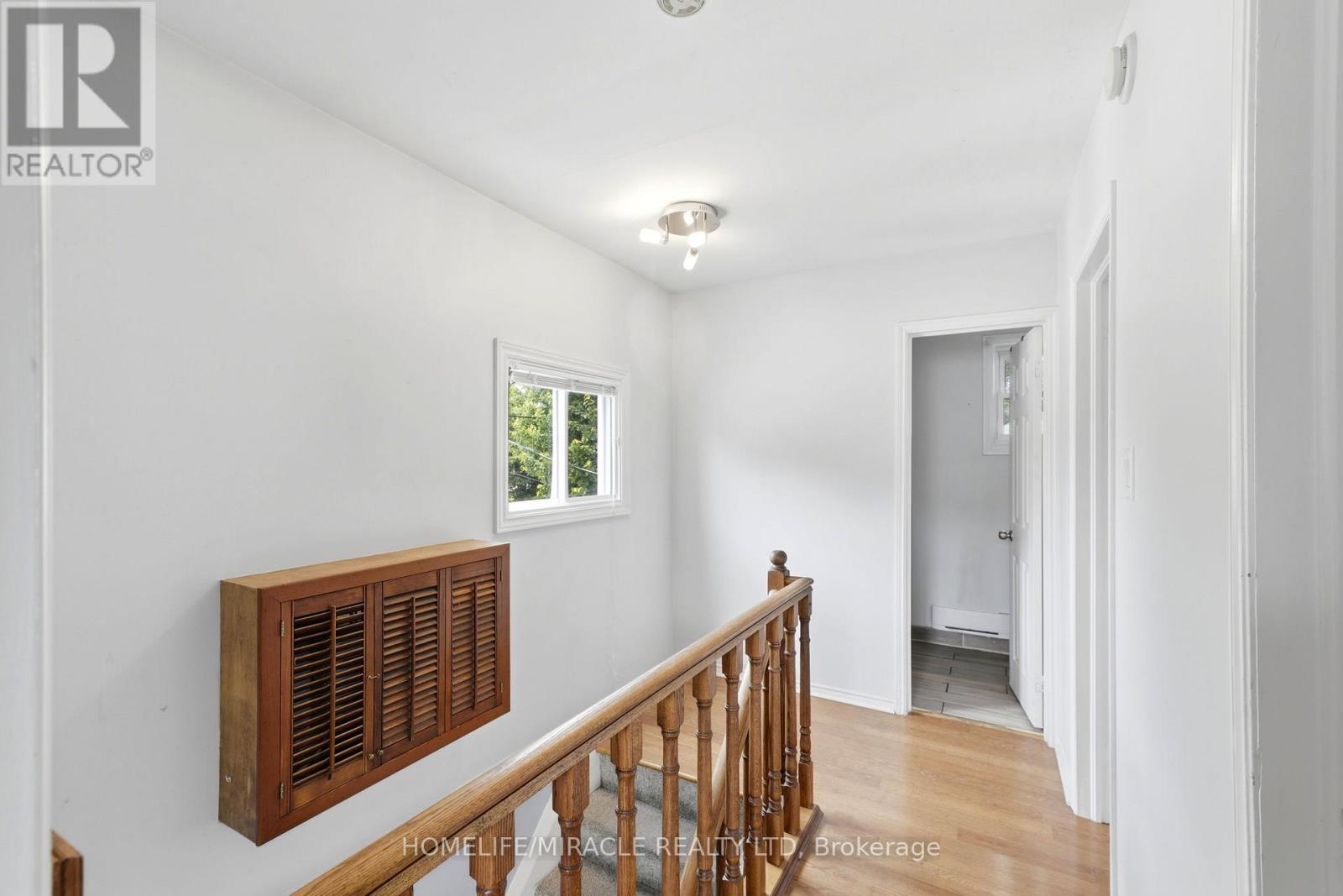 860 TRAFALGAR STREET - 17