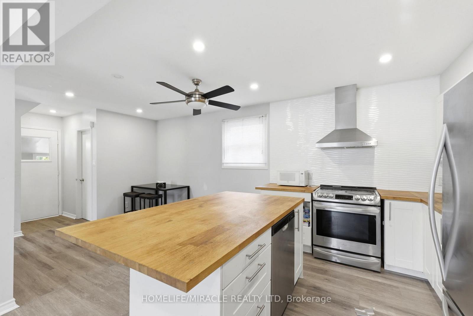 860 TRAFALGAR STREET - 9