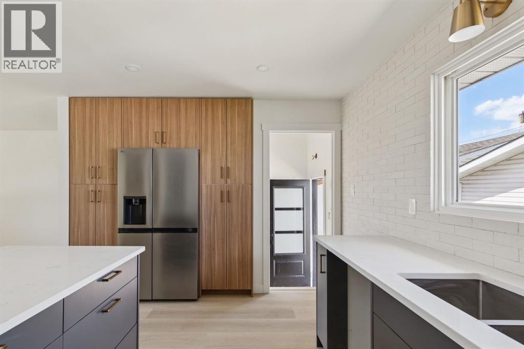 816 Avonlea Place SE - 10