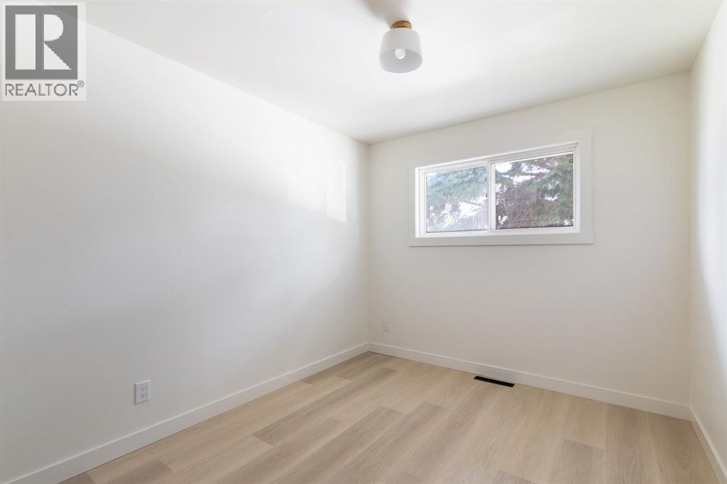 816 Avonlea Place SE - 13