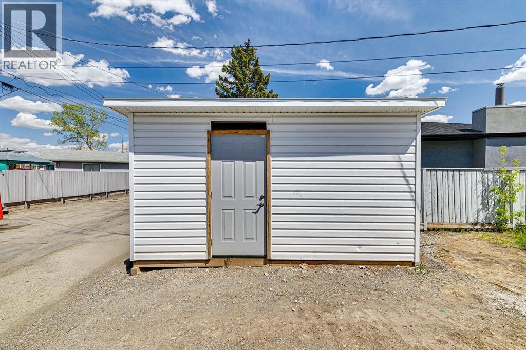 816 Avonlea Place SE - 19