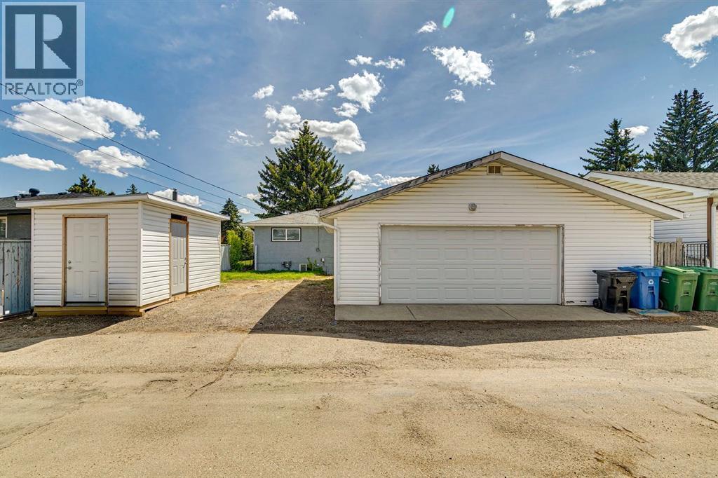 816 Avonlea Place SE - 20