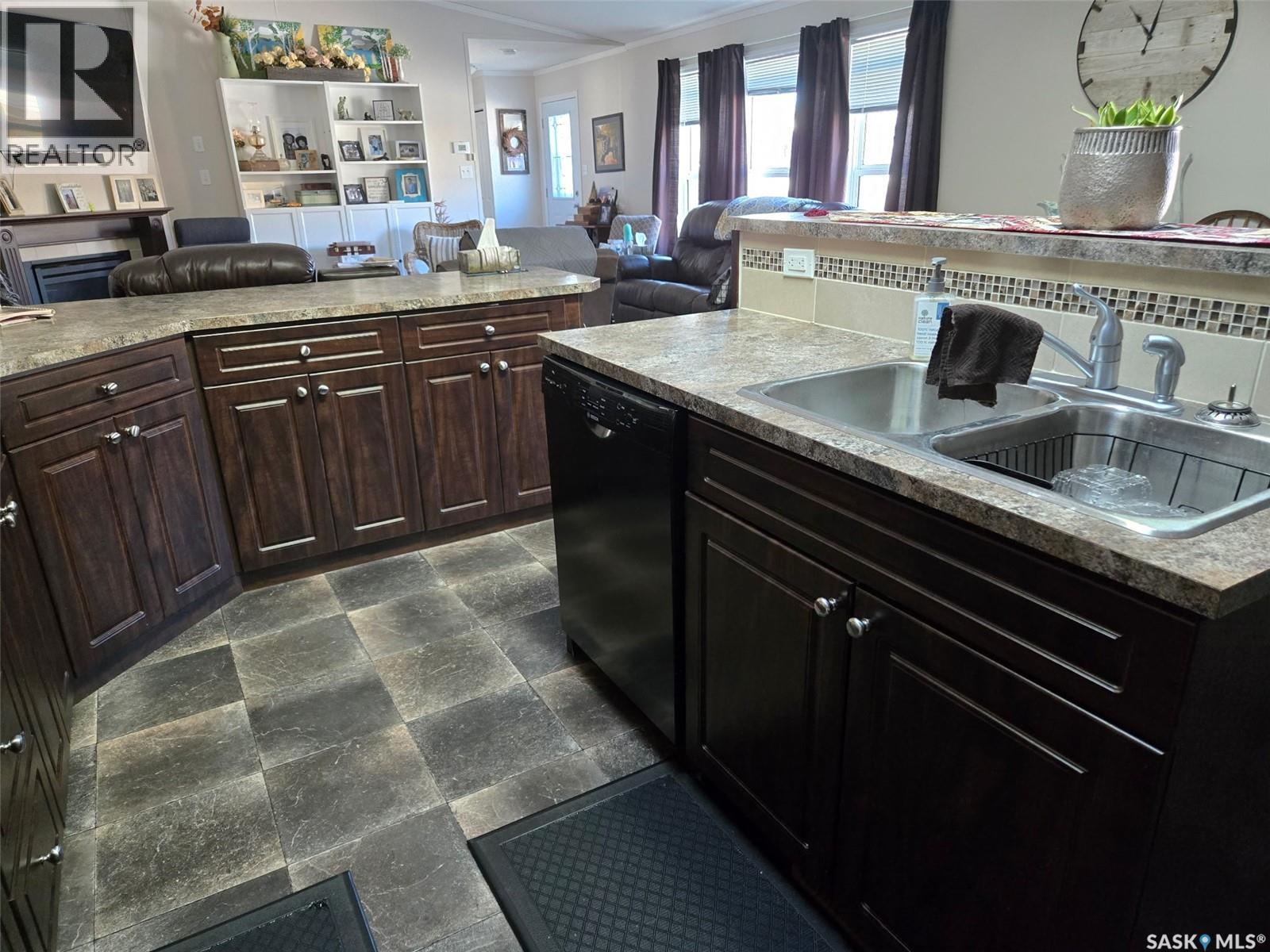 29 Sunrise ESTATES - 6