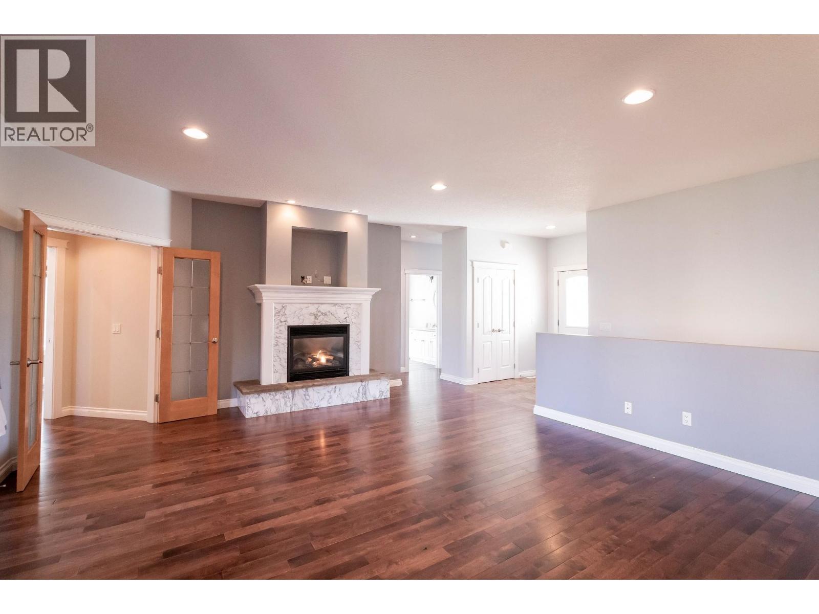 11007 88A STREET - 20