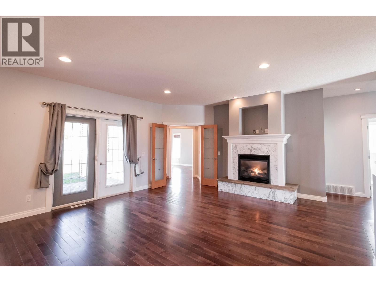 11007 88A STREET - 14