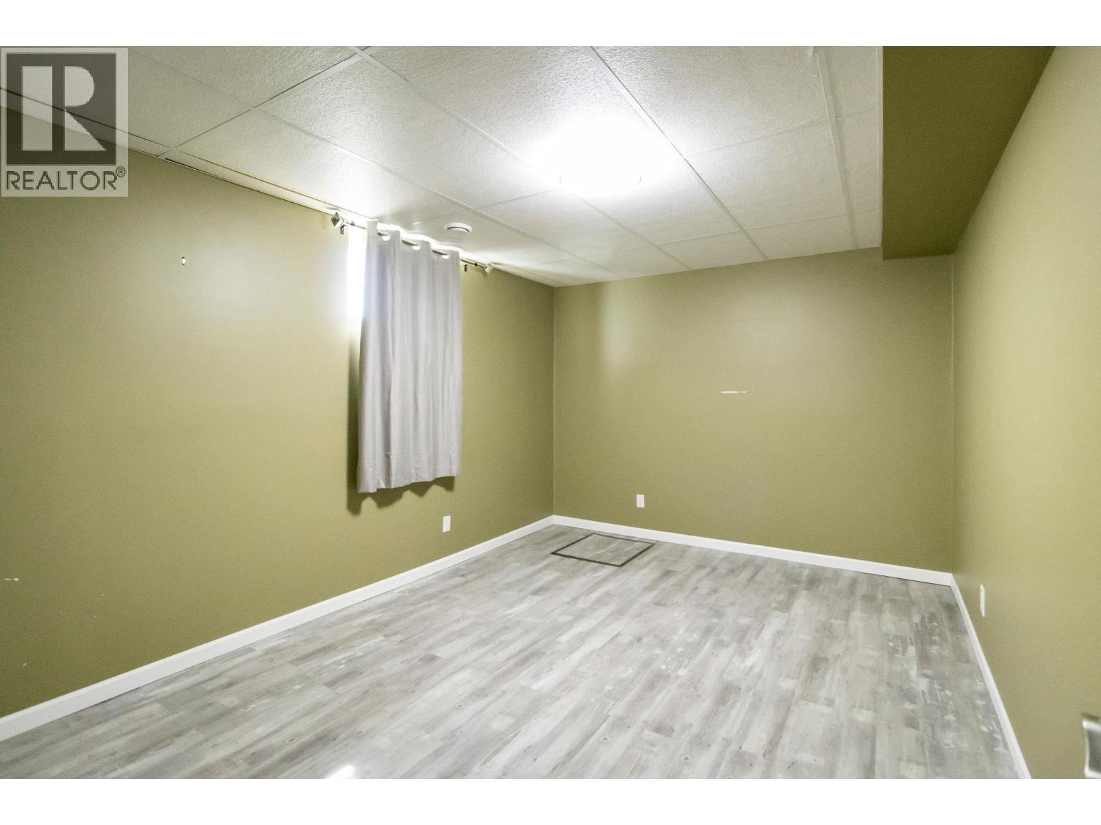 11007 88A STREET - 38