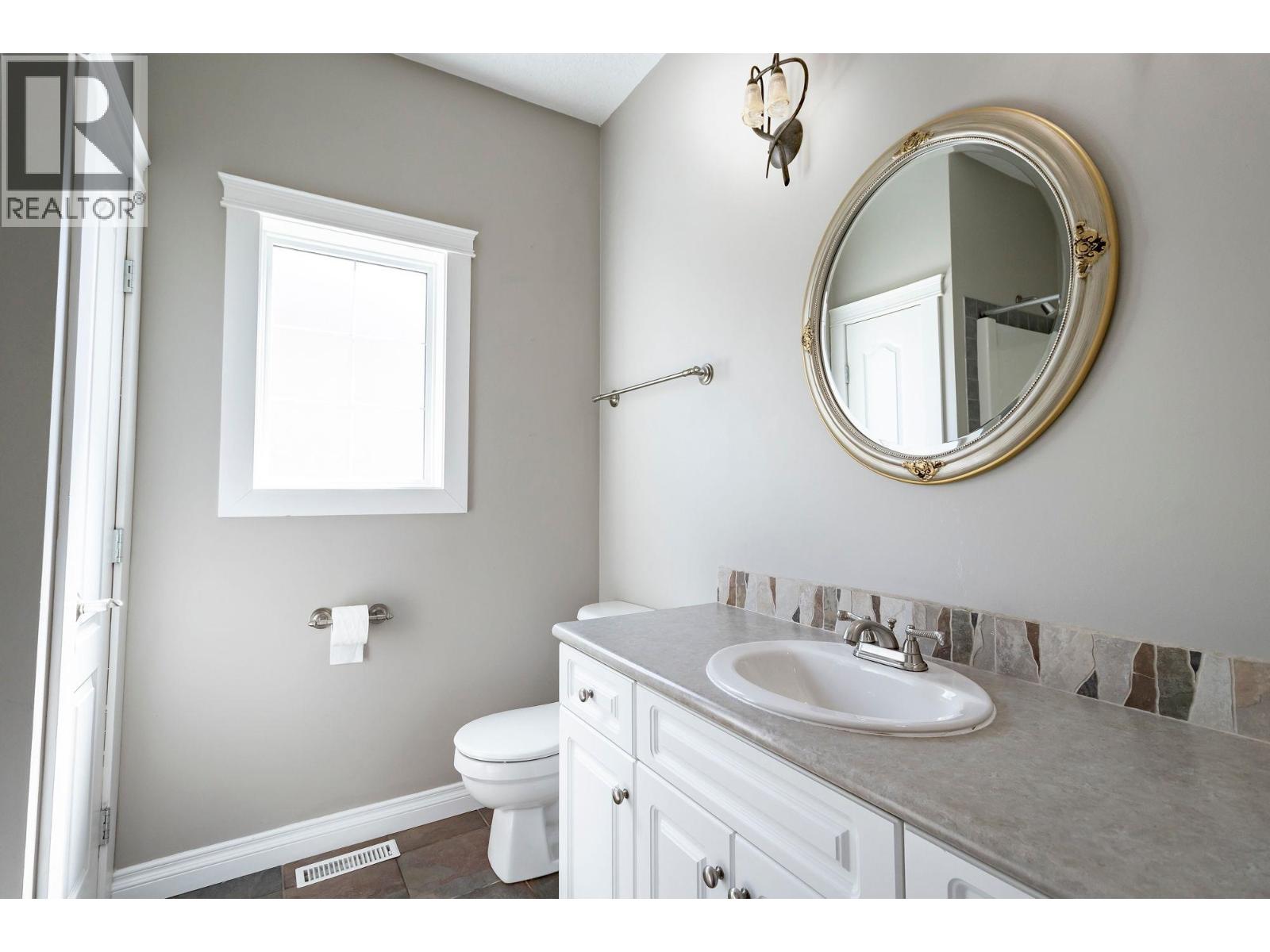 11007 88A STREET - 28
