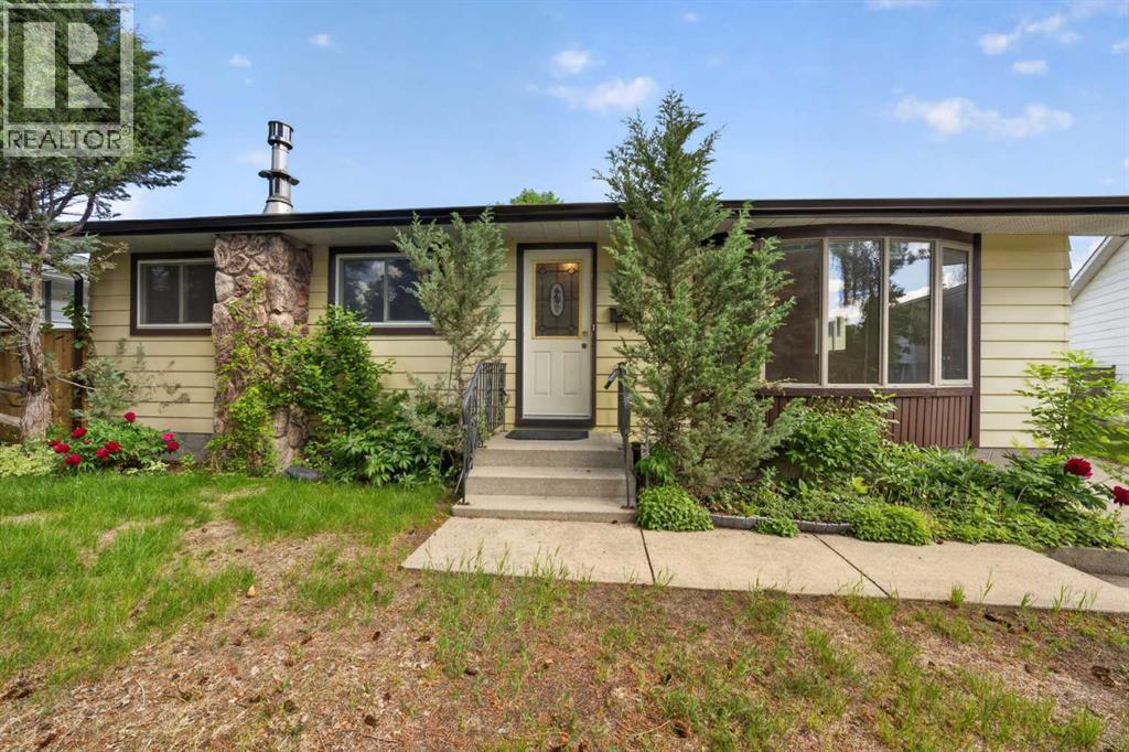 135 Huntcroft Way NE - photo 2