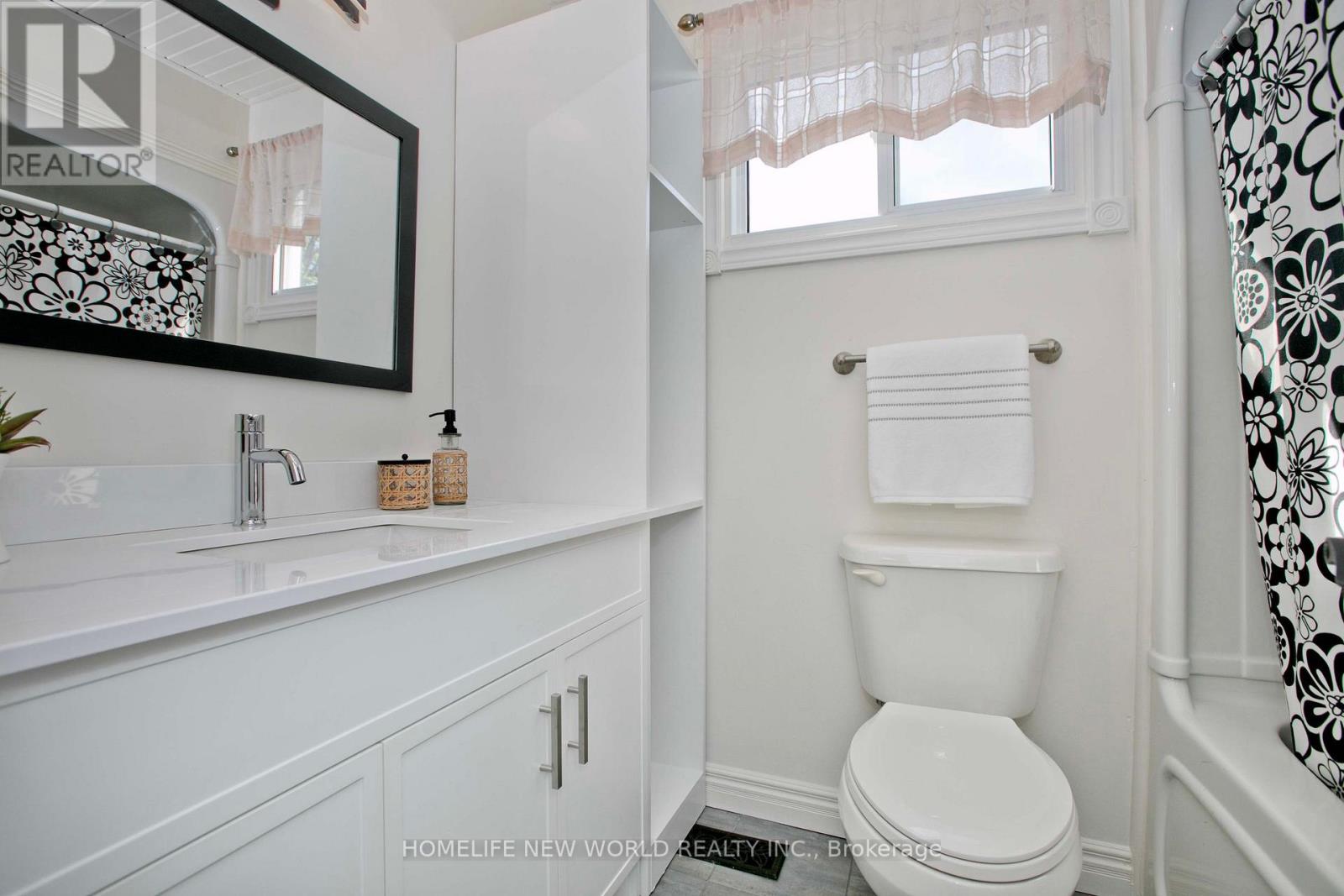 727 BALATON AVENUE - 25