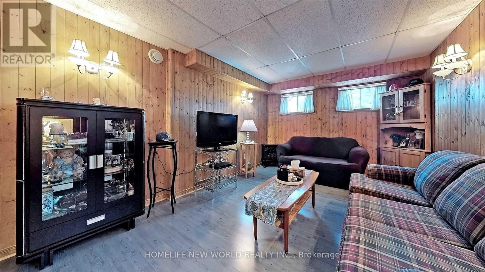 727 BALATON AVENUE - 29