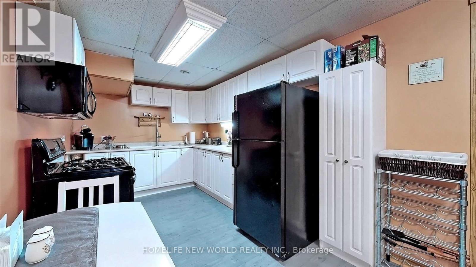 727 BALATON AVENUE - 30