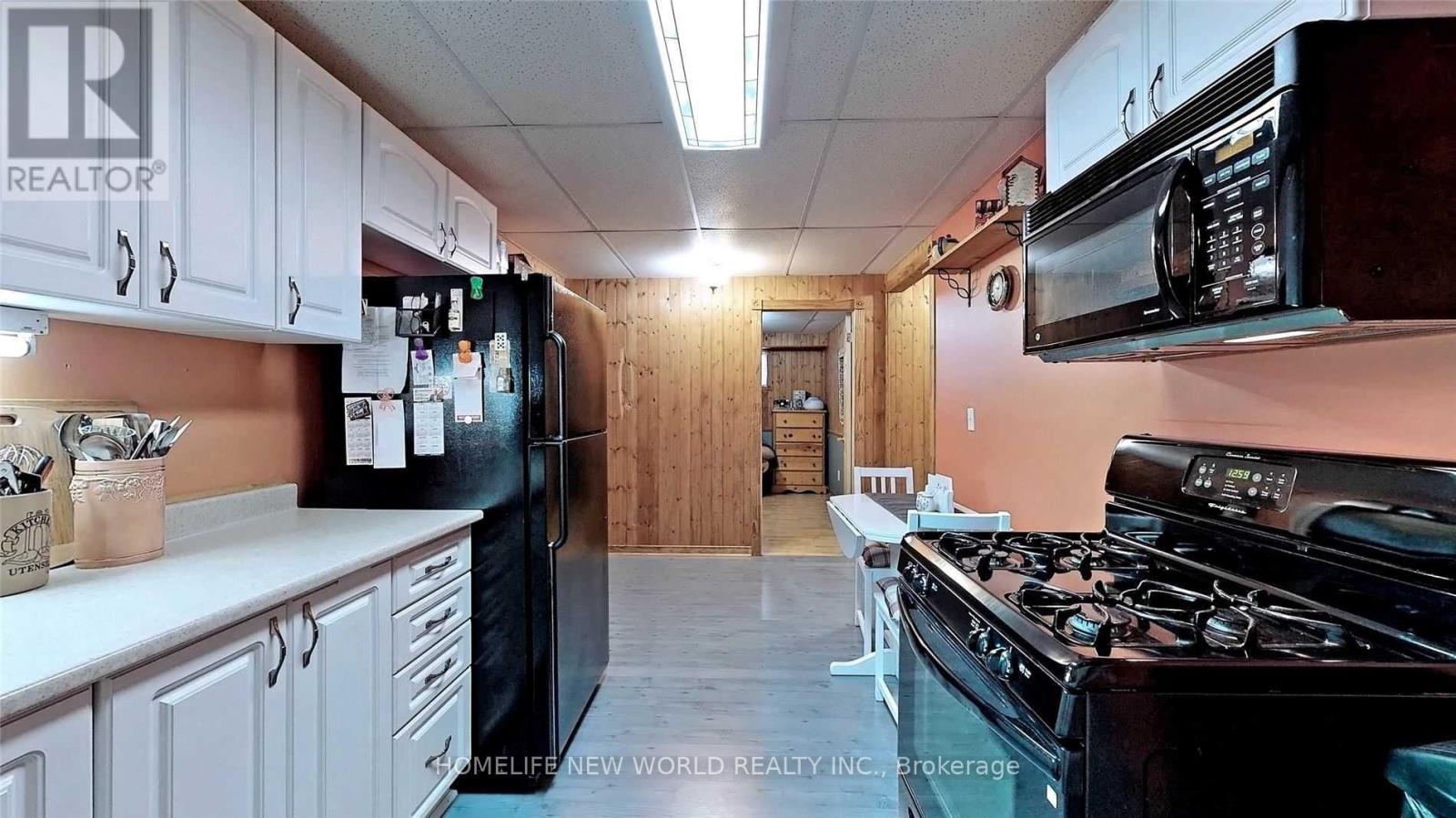 727 BALATON AVENUE - 31