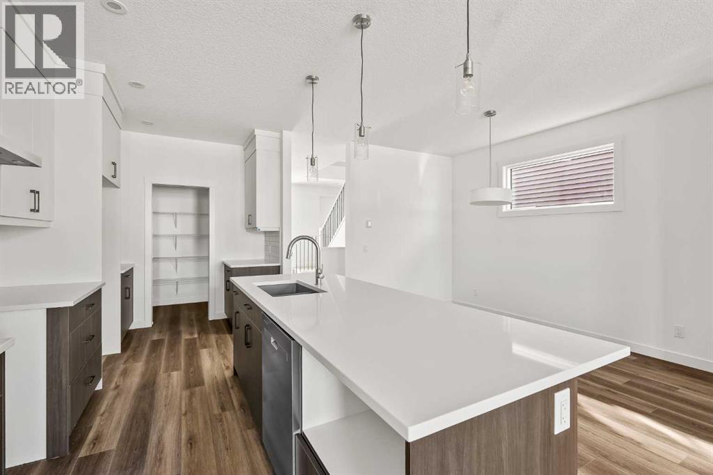1133 Chinook Gate Bay SW - 13