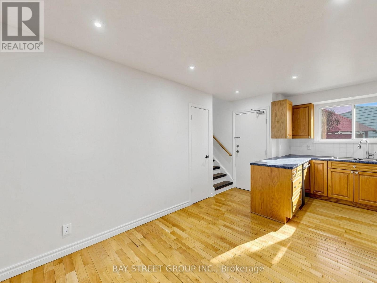 1108 VALLEY COURT - 12