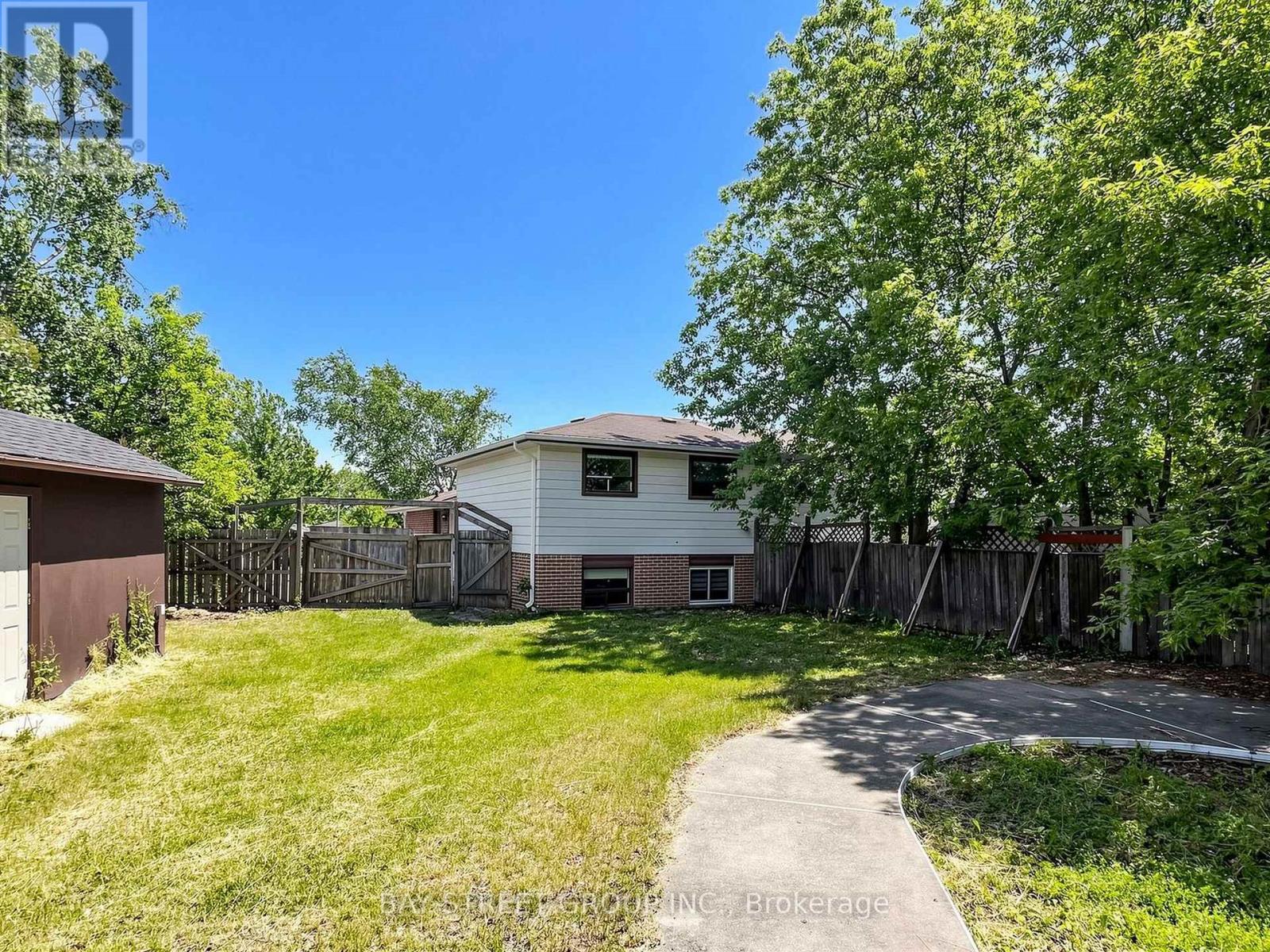 1108 VALLEY COURT - 33