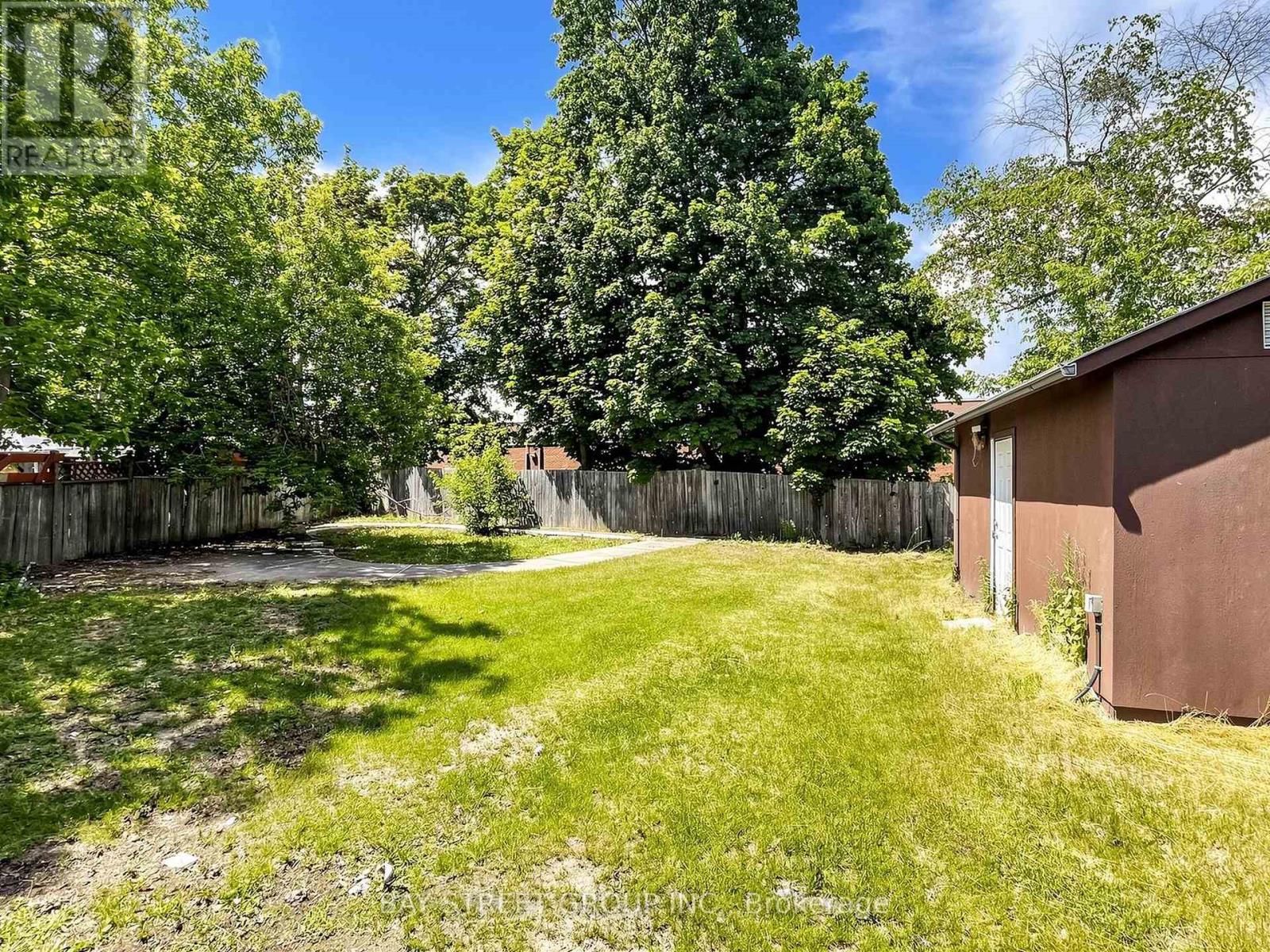 1108 VALLEY COURT - 37