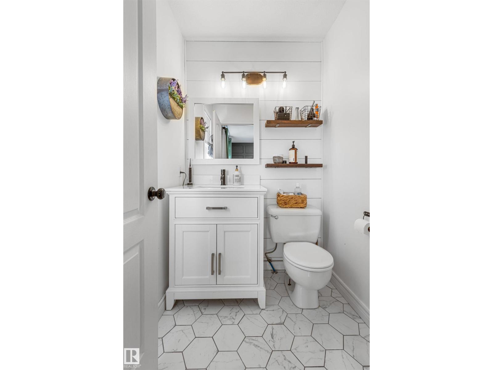 4117 46 AV — photo 27