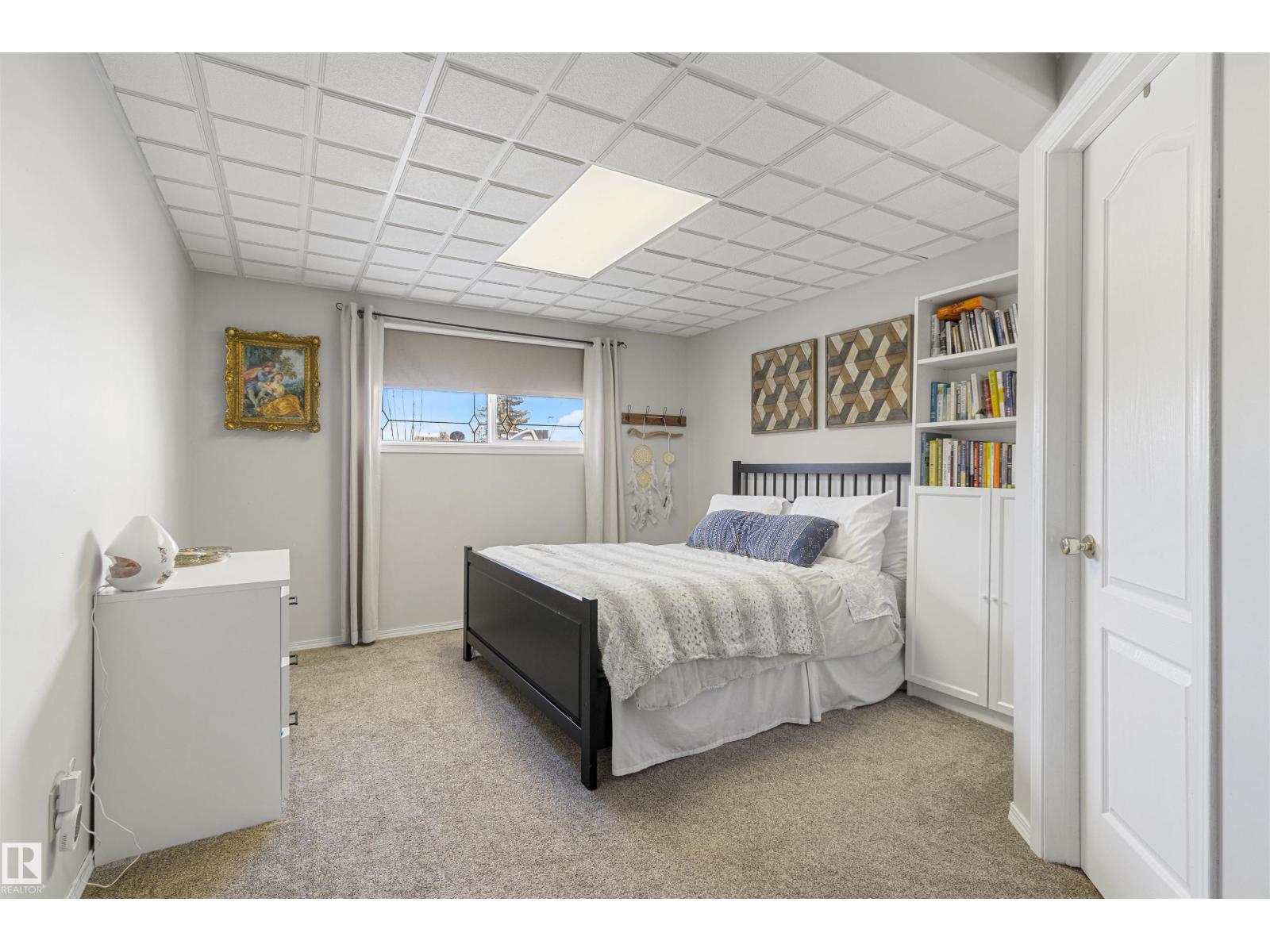 4117 46 AV — photo 33