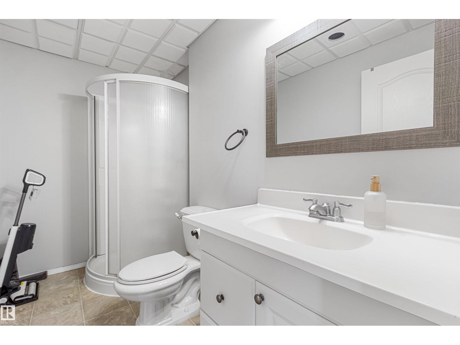 4117 46 AV — photo 34