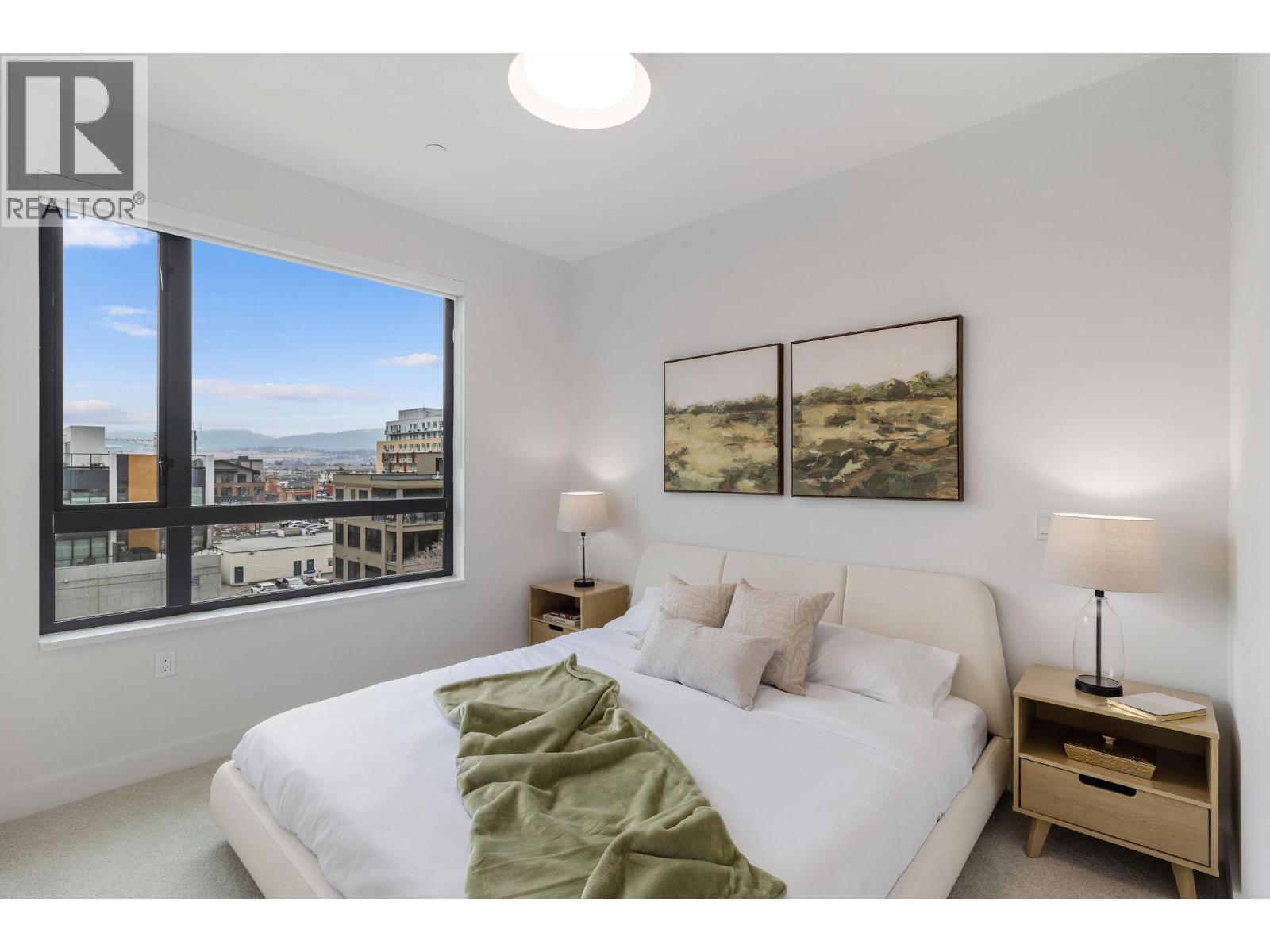 #203 3051 Abbott Street - 14