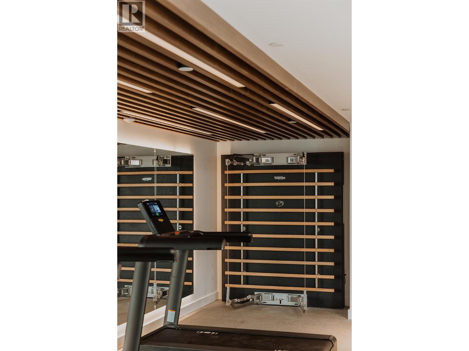 #203 3051 Abbott Street - 25