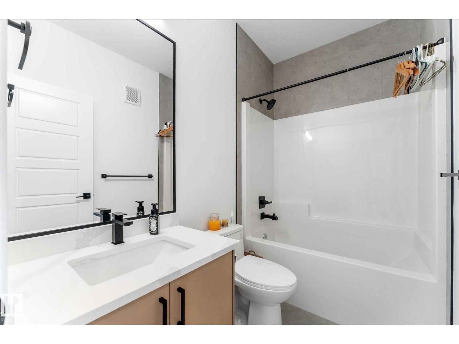 92 ELM ST - 32