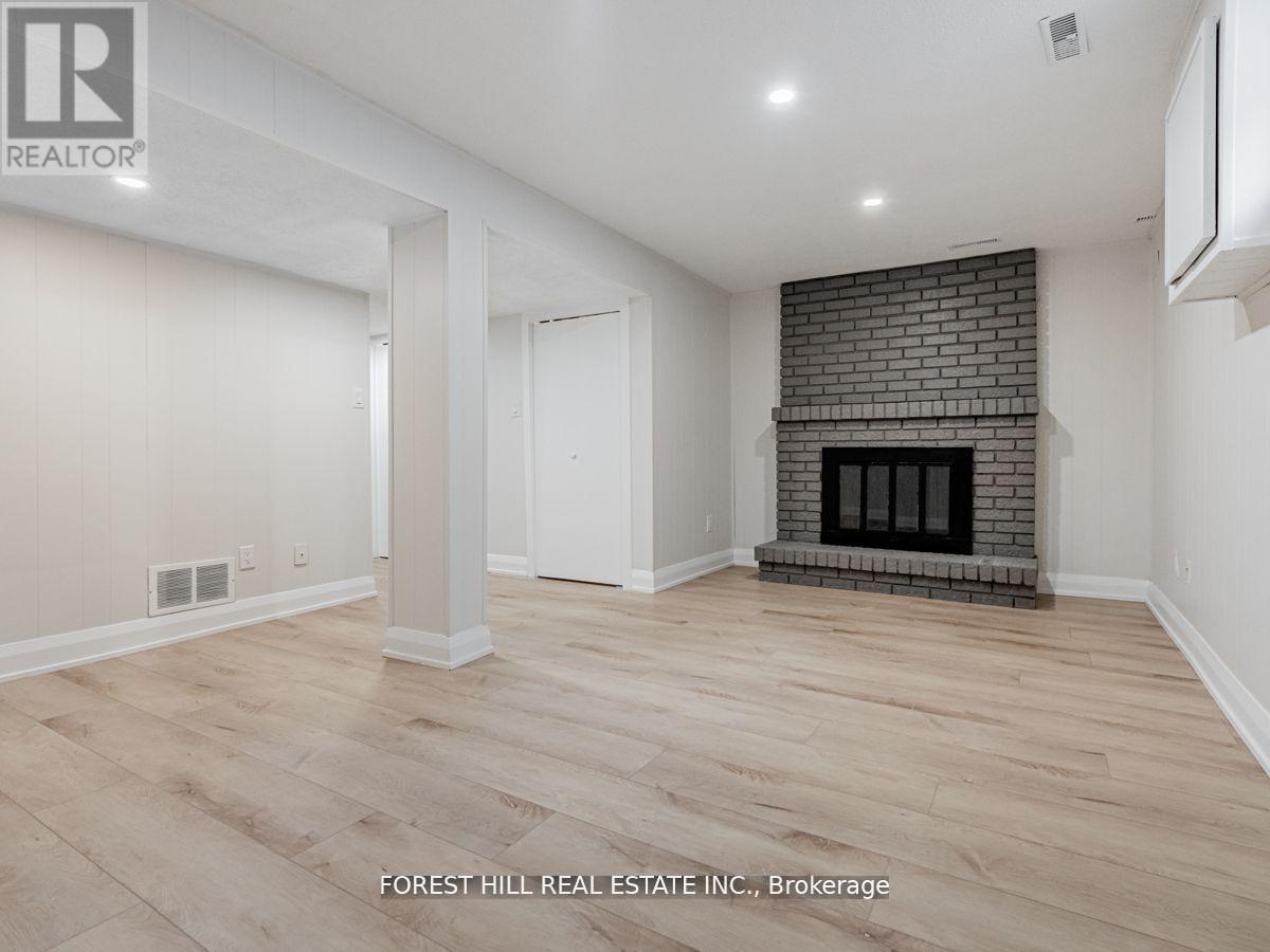 #37 2120 RATHBURN ROAD E - 19