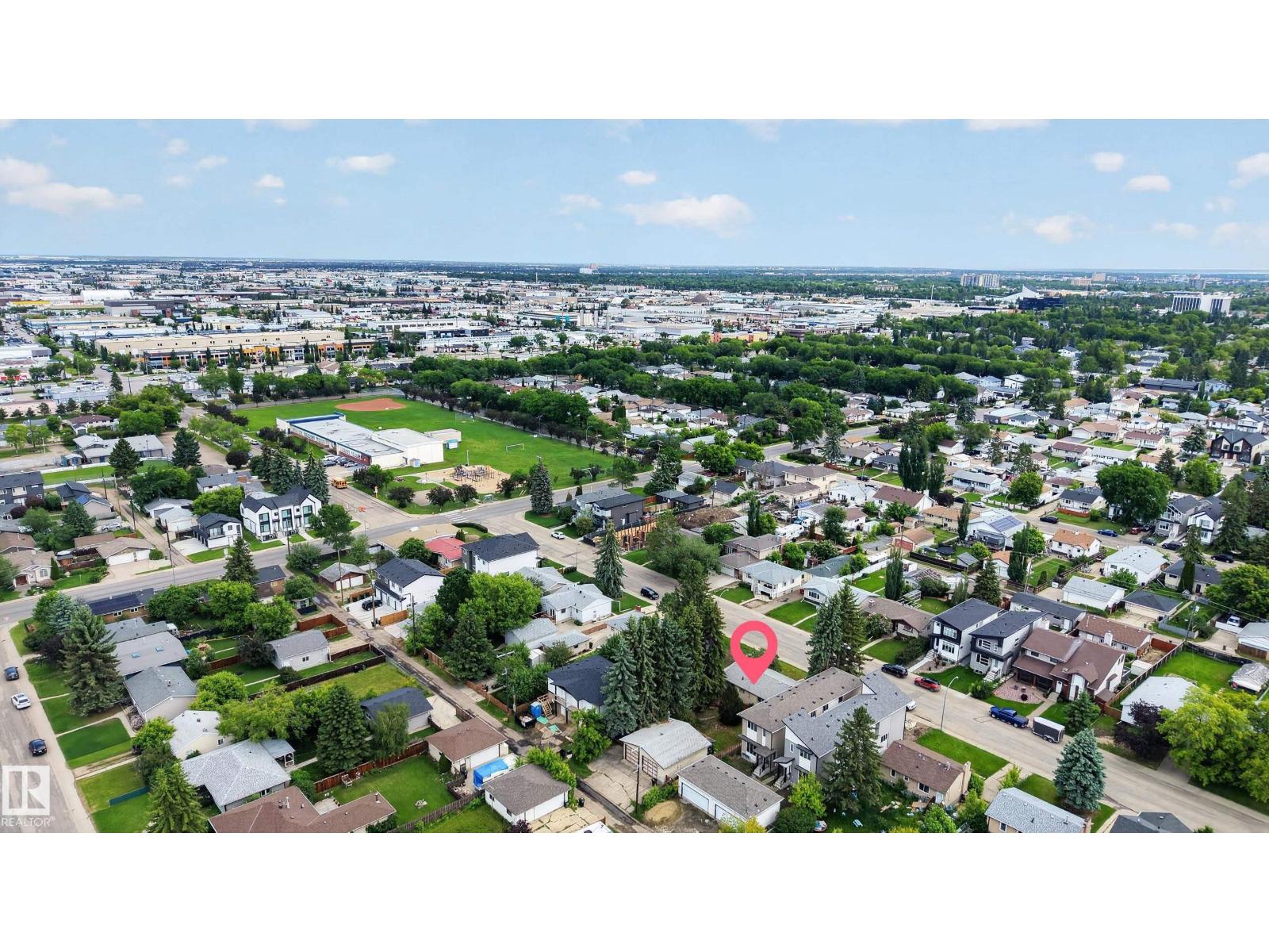 10924 154 ST NW - 11