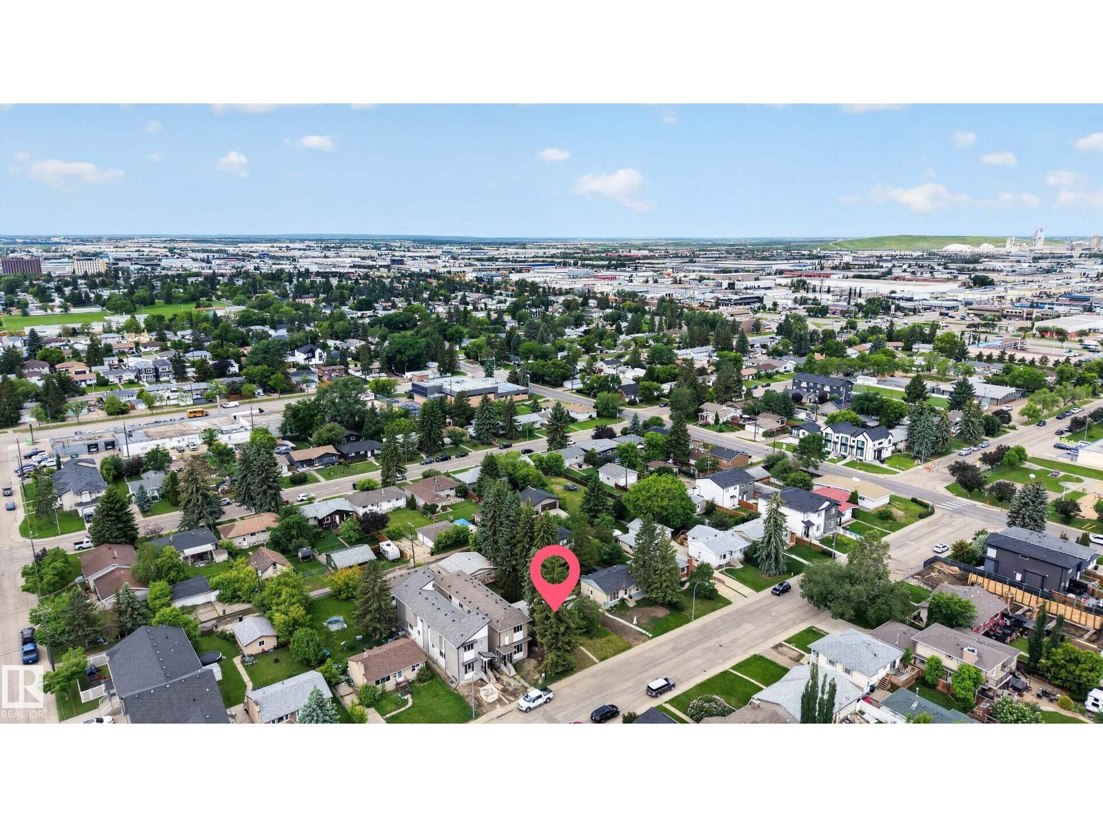 10924 154 ST NW - 12