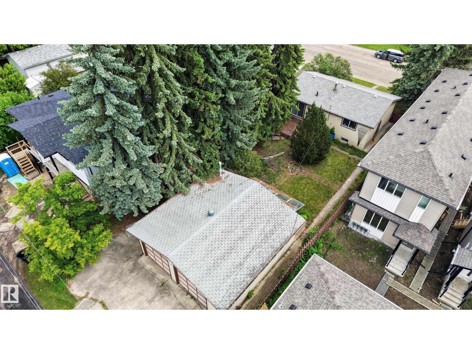 10924 154 ST NW - 6