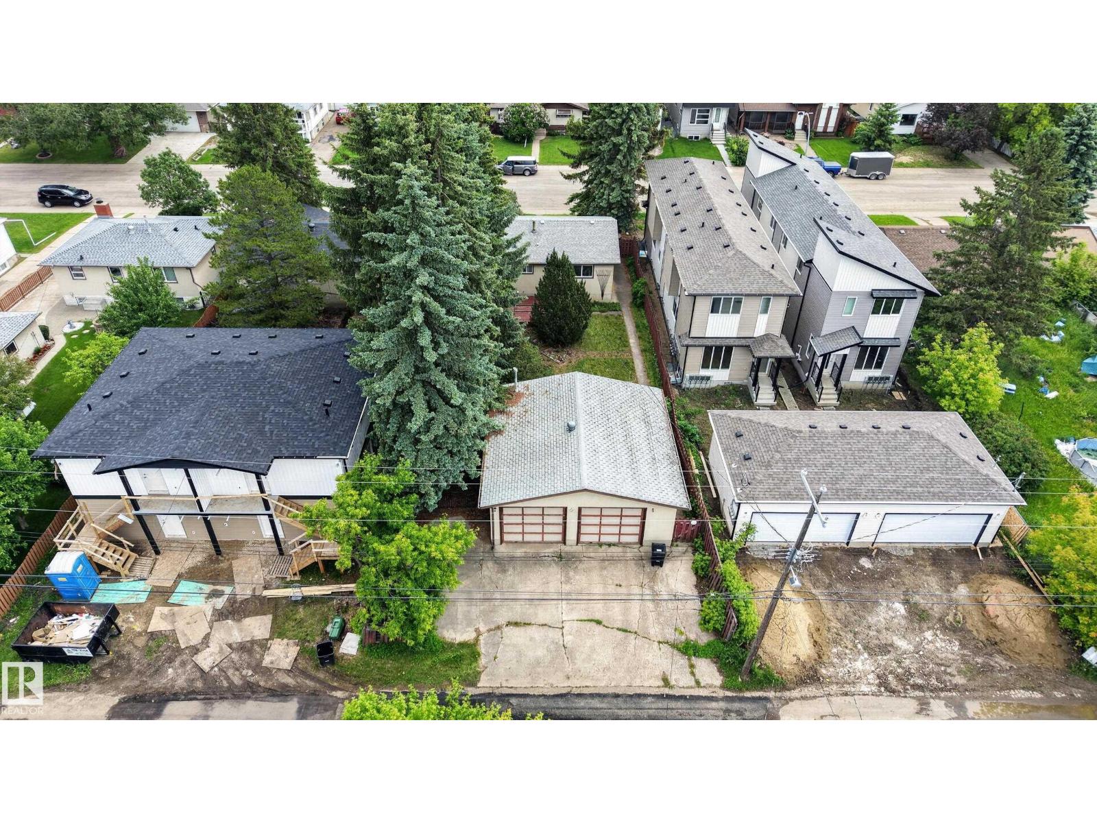 10924 154 ST NW - 7