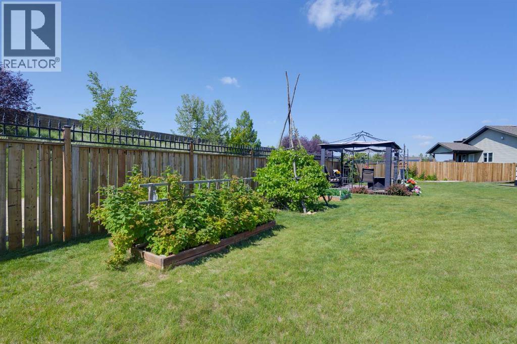 26 Jaspar Crescent — photo 38
