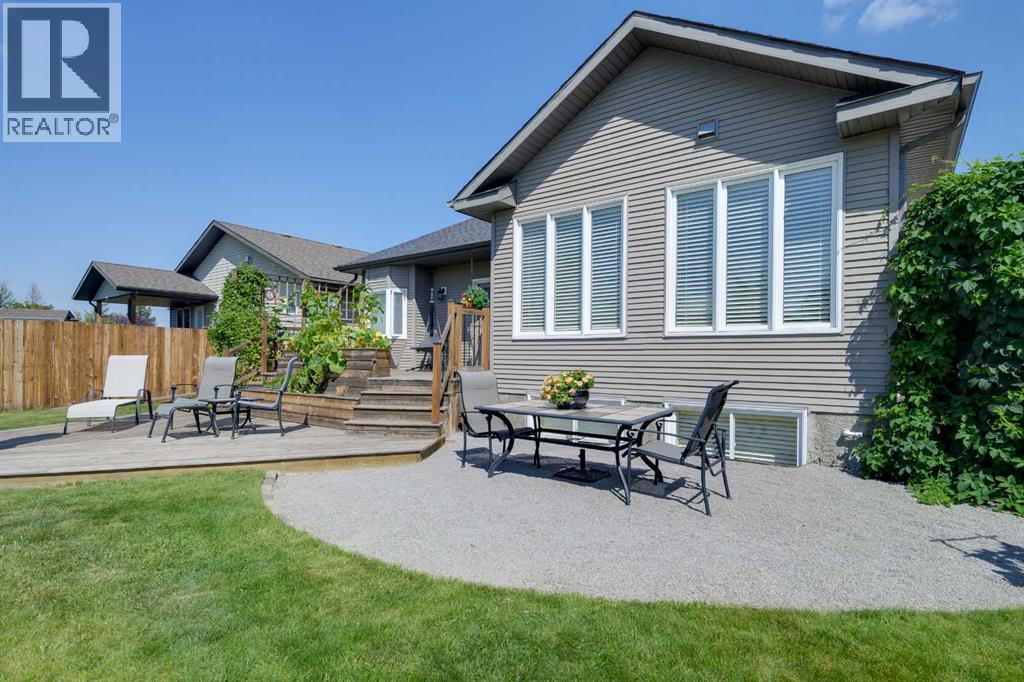 26 Jaspar Crescent — photo 41