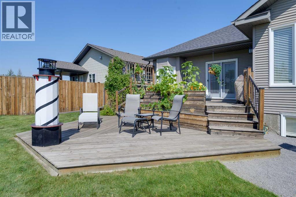26 Jaspar Crescent — photo 42
