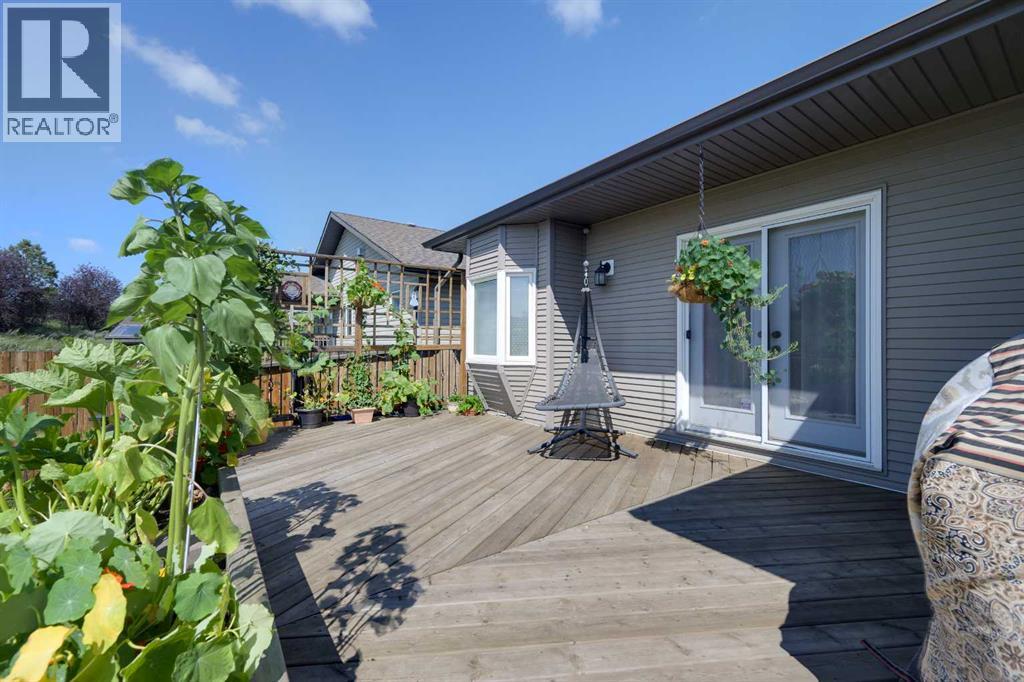 26 Jaspar Crescent — photo 43