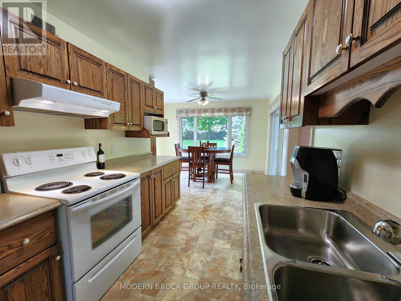 382 PEARL STREET W - 21