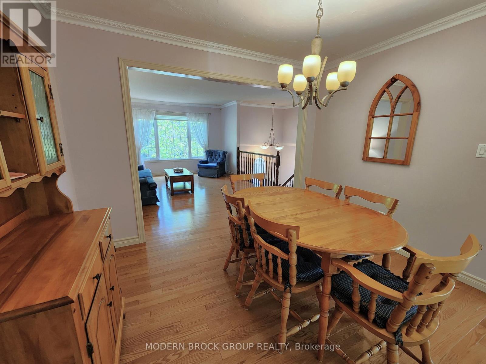 382 PEARL STREET W - 10