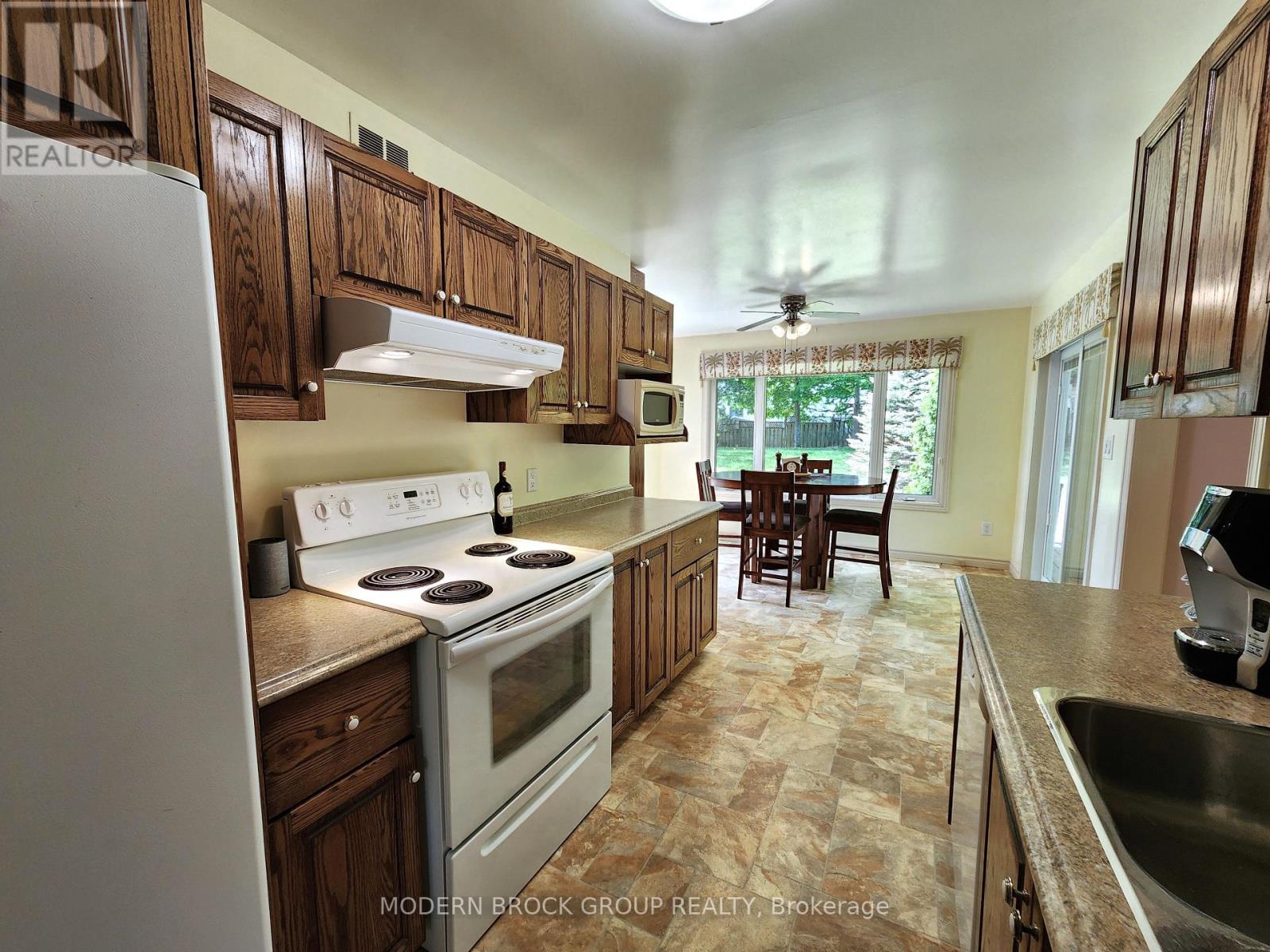 382 PEARL STREET W - 15